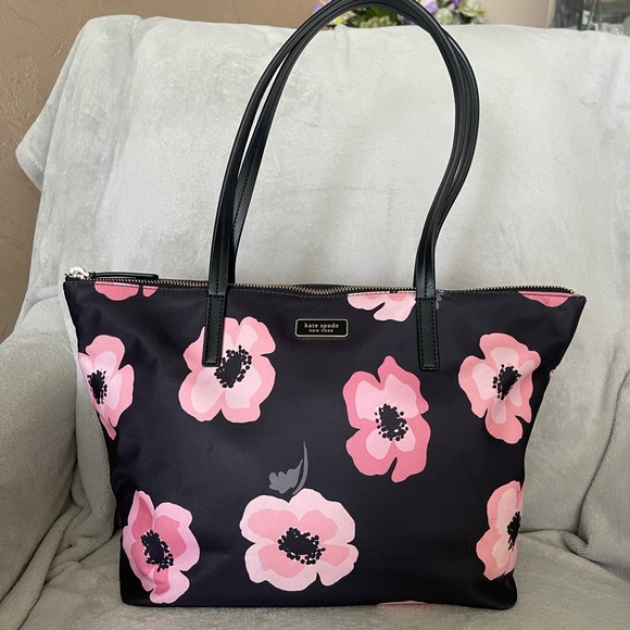 kate spade Handbags - Kate spade floral purse